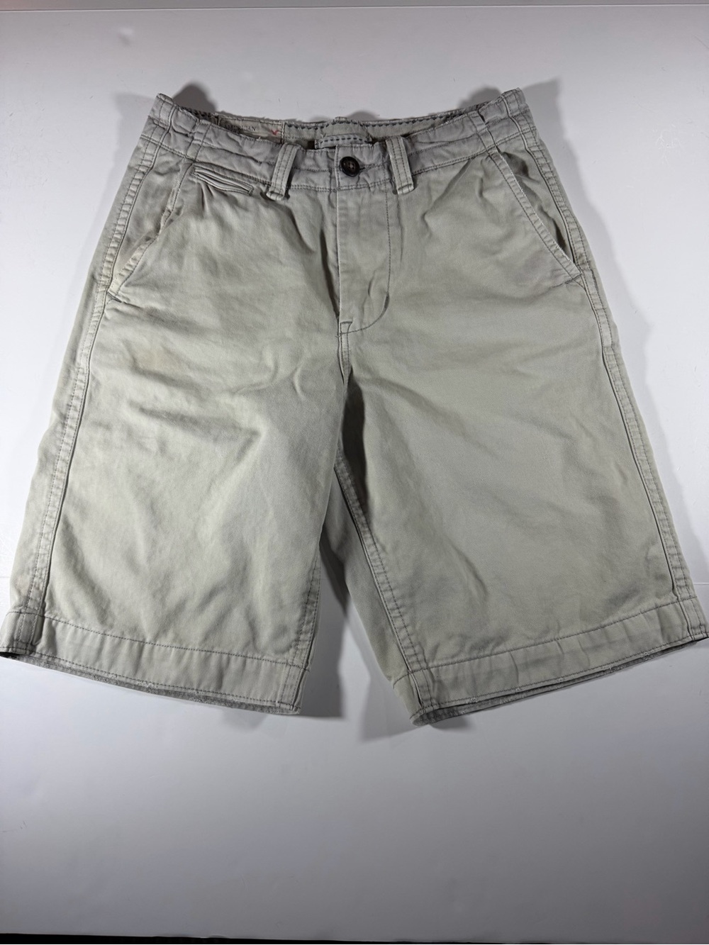 Y2K American Eagle Outfitters Men's Light Khaki Longer Length Flat-Front Shorts